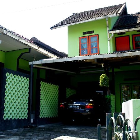 Bayu Murti Homestay Jogyakarta Zewnętrze zdjęcie